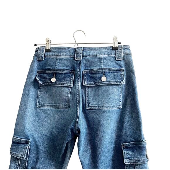 KanCan Women’s Cargo Jeans Size 26 Medium Wash Stretch Back Flap Pockets - Picture 3 of 11